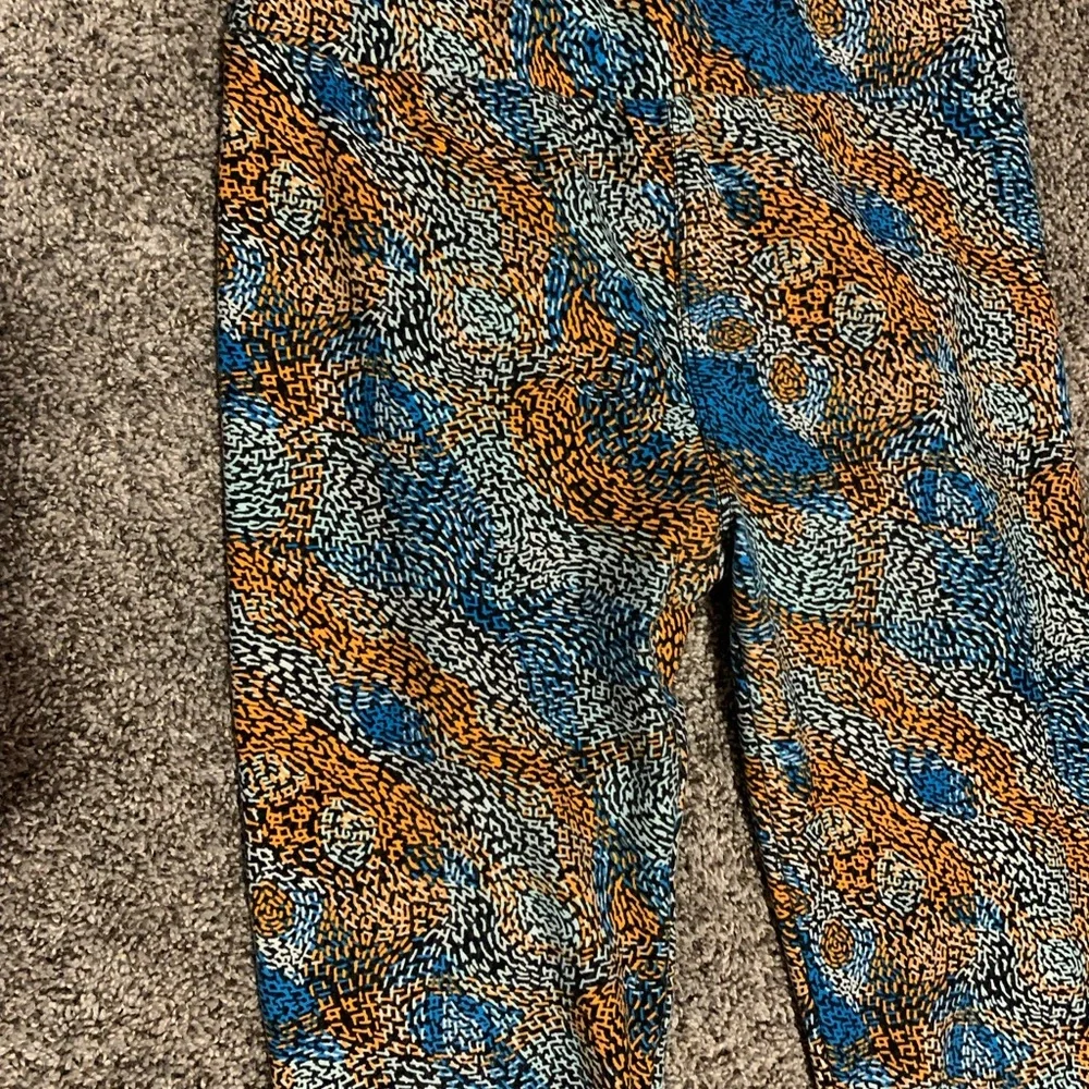 Women LuLaRoe leggings size OS - Picture 4 of 4